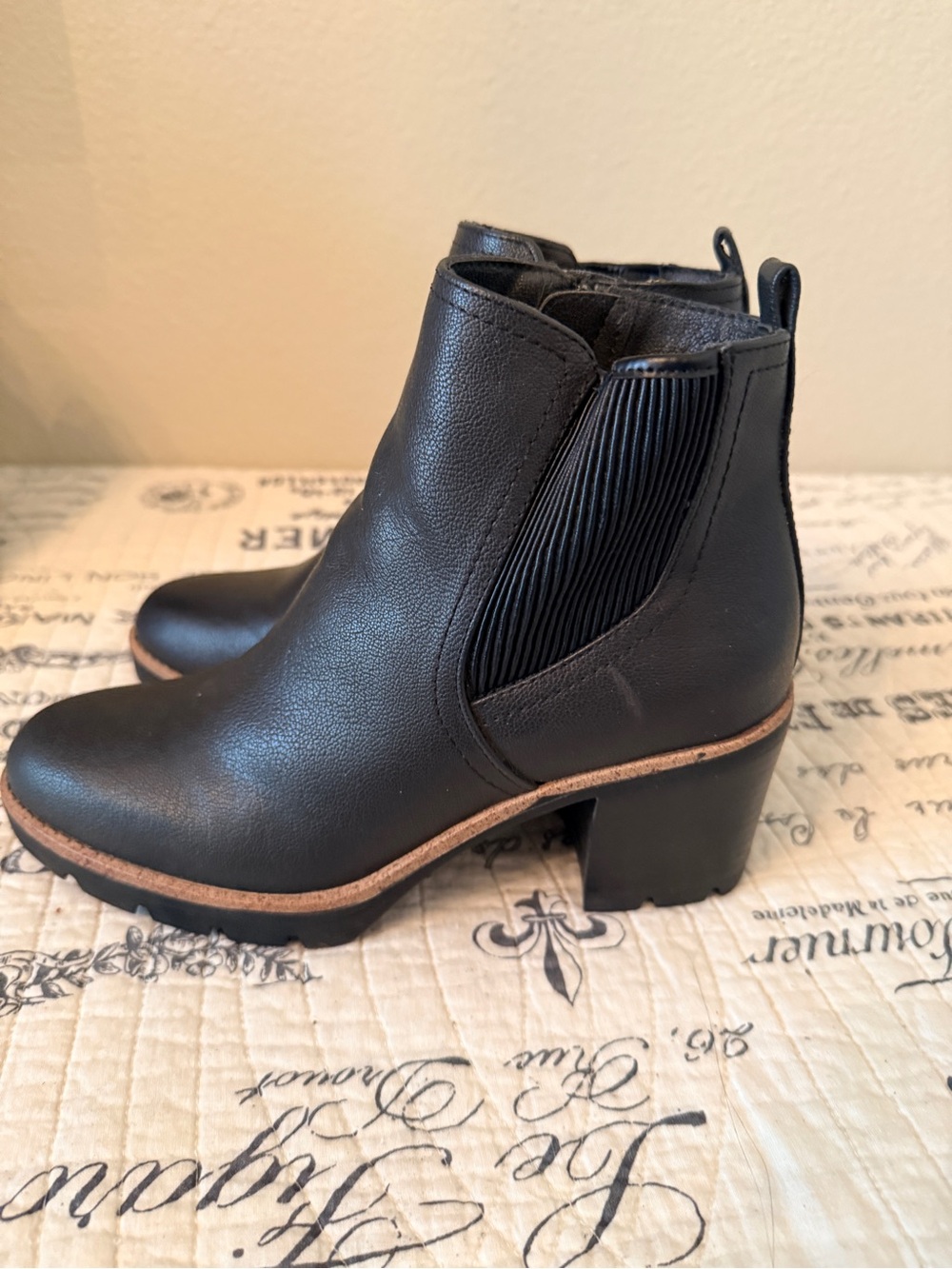 Naturalizer Waterproof Black Women's Ankle Boot with Block Heel - Picture 4 of 9
